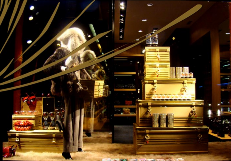 malles décoration stand